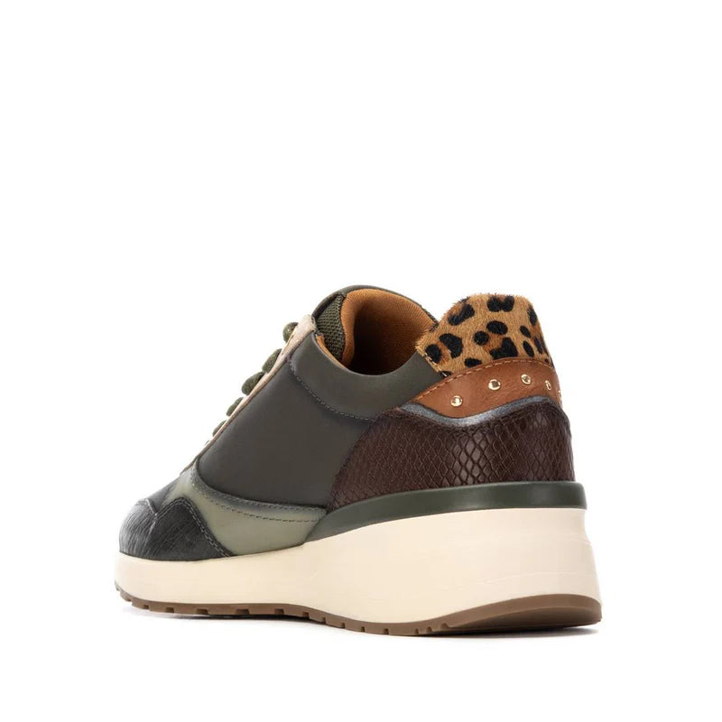 Zapatilla de mujer Kaki Carmela 16244204