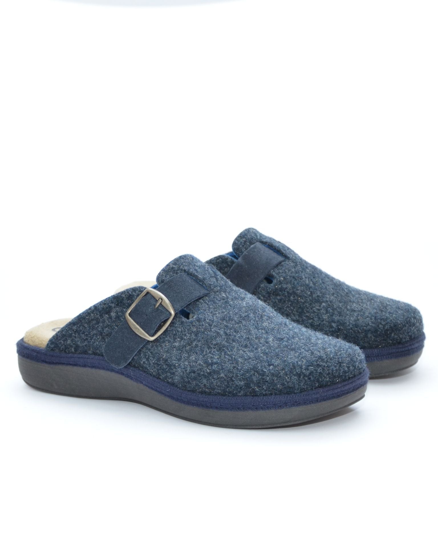 ZAPATILLAS DE CASA HOMBRE CON HEBILLA