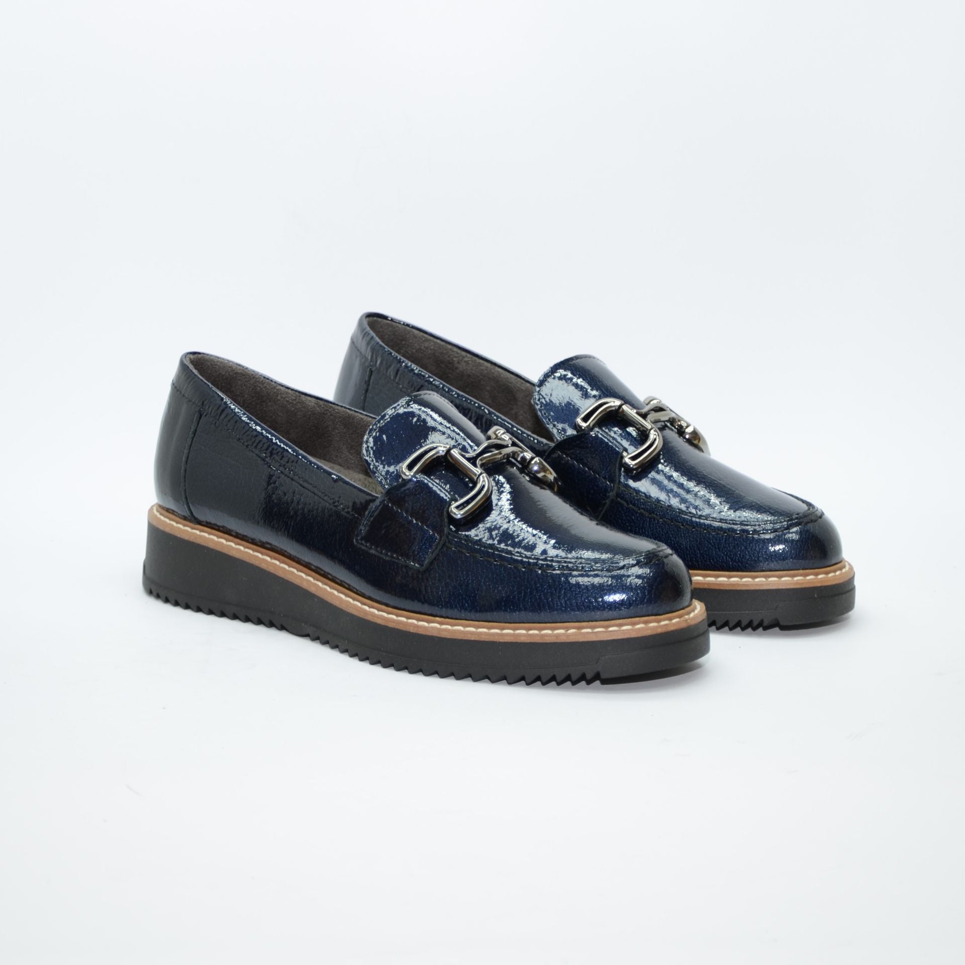MOCASIN PLANO CHAROL MARINO PISO BAJO 10760
