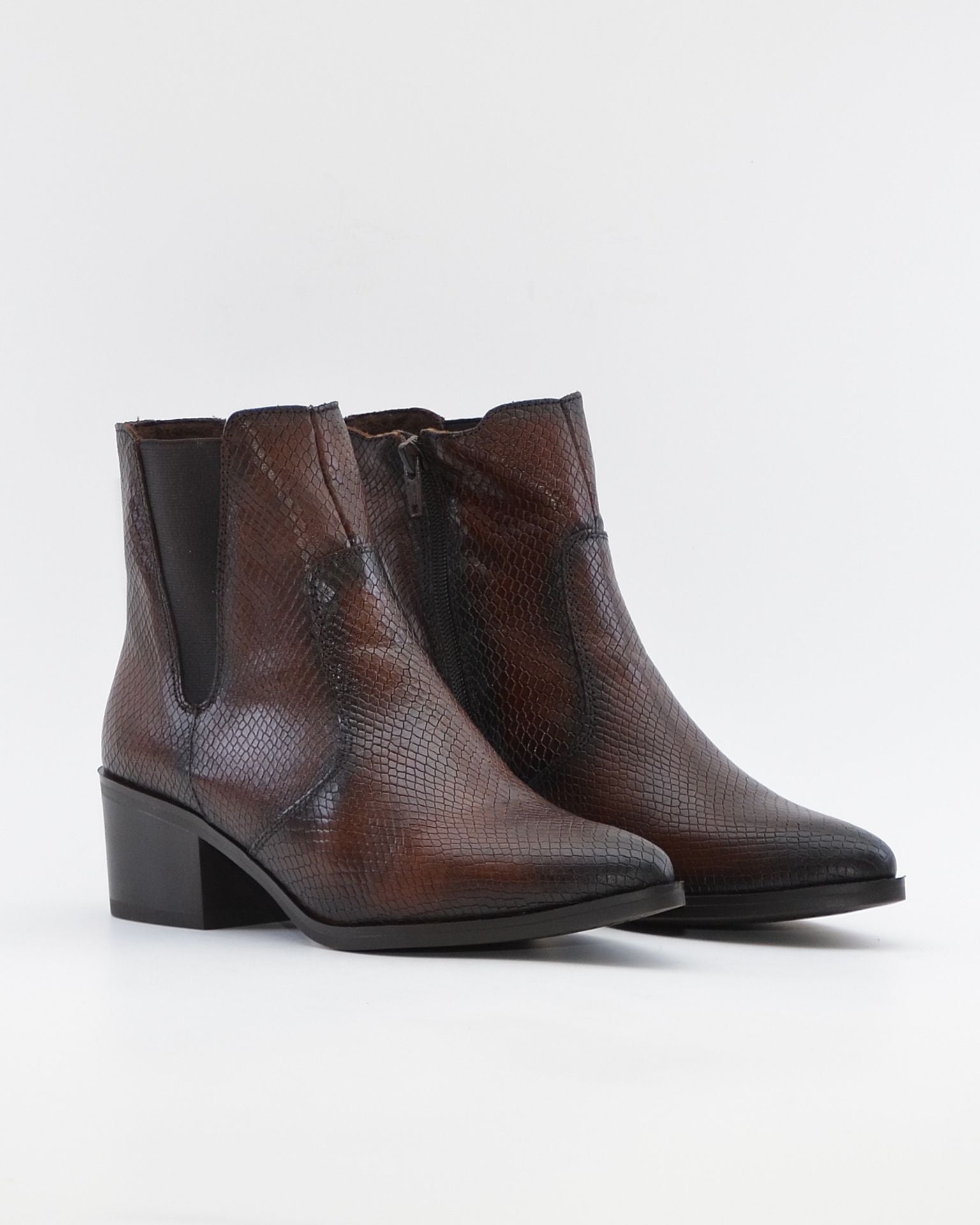 BOTIN MUJER TACON ANCHO EFECTO SERPIENTE PIEL MARRON KAOLA 3055