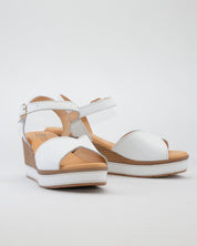 SANDALIA CUÑA BLANCA PARA MUJER CON PLANTA ACOLCHADA PITILLOS 11280