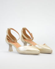 ZAPATO VESTIR MUJER PUNTERA Y TALON CERRADO CON PULSERA COLOR PLATINO DESIREE MACA 3