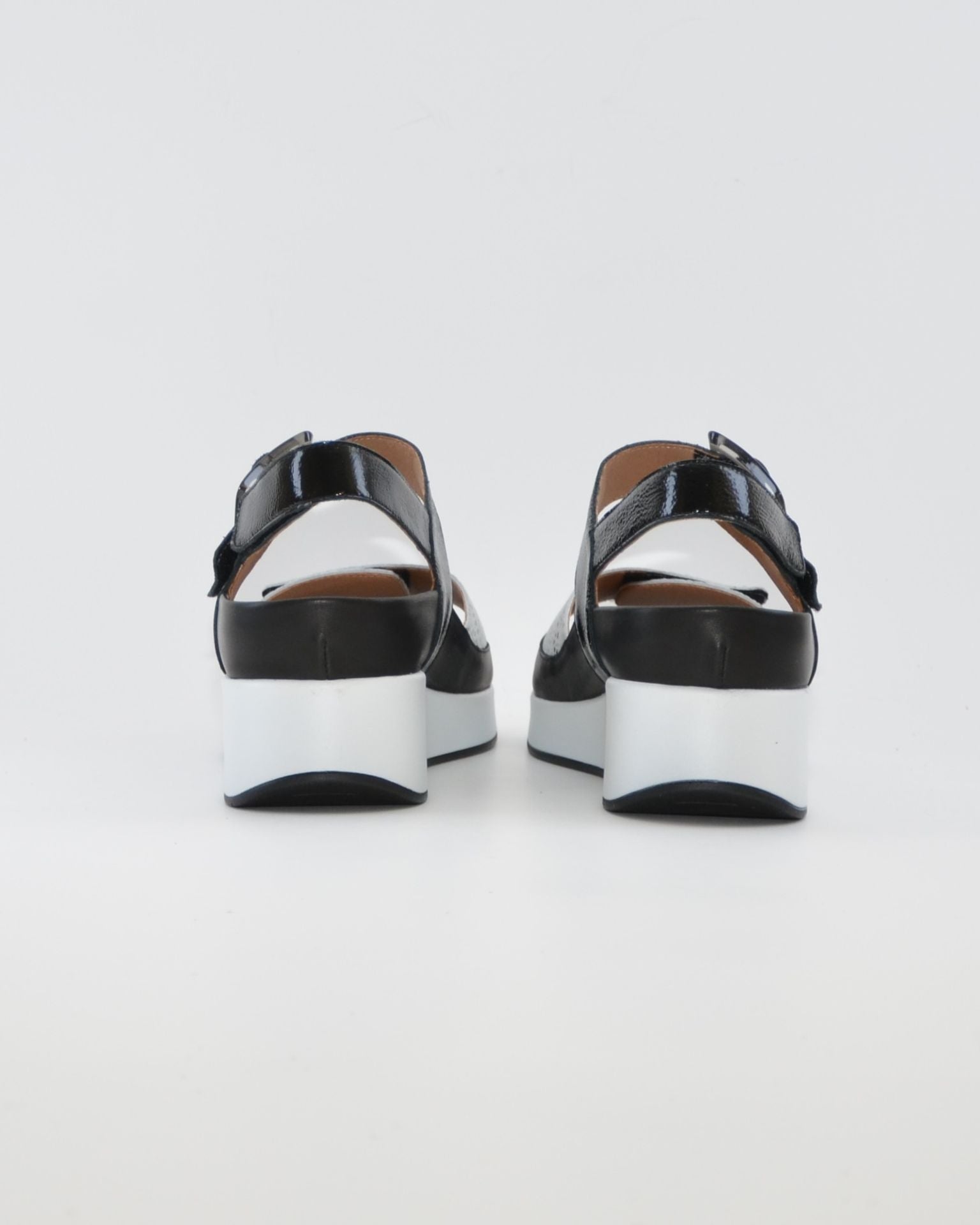 SANDALIA CUÑA PLANTILLA EXTRAIBLE MUJER TRES VELCROS ANCHO ESPECIAL COLOR NEGRO PIE SANTO 260382