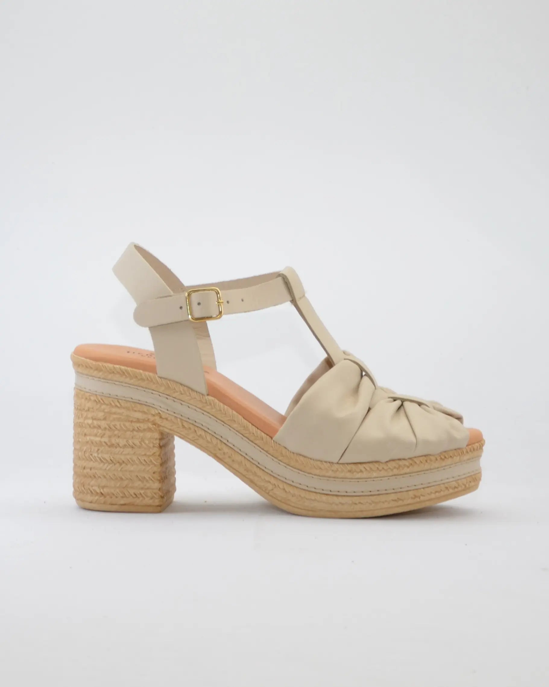 SANDALIA MUJER TACON Y PLATAFORMA COLOR CREMA PITILLOS 30212