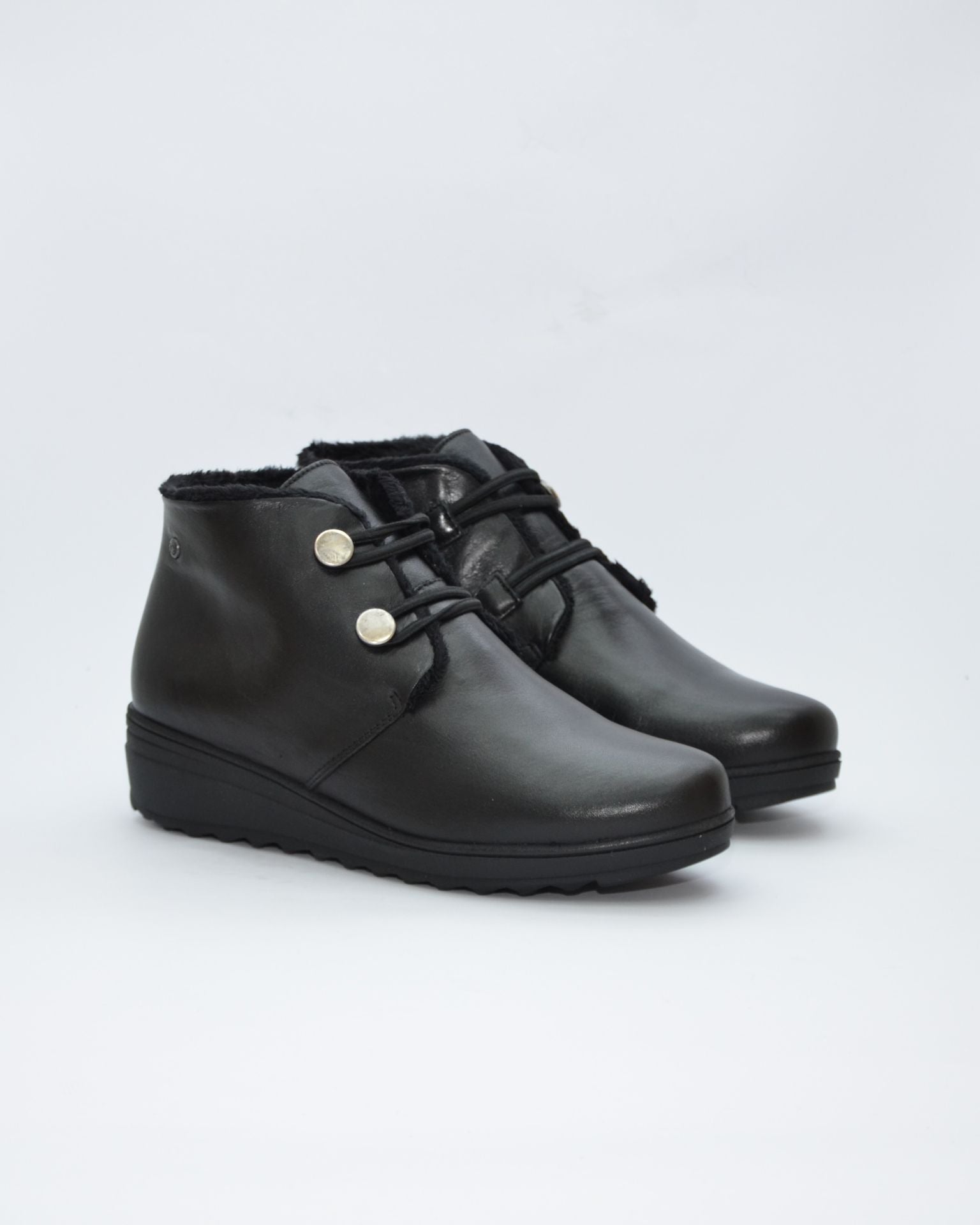 BOTINES DE MUJER CON CUÑA Y CIERRE DE ELASTICOS COLOR NEGRO