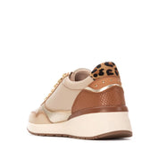 Zapatilla de mujer beig Carmela 16244201