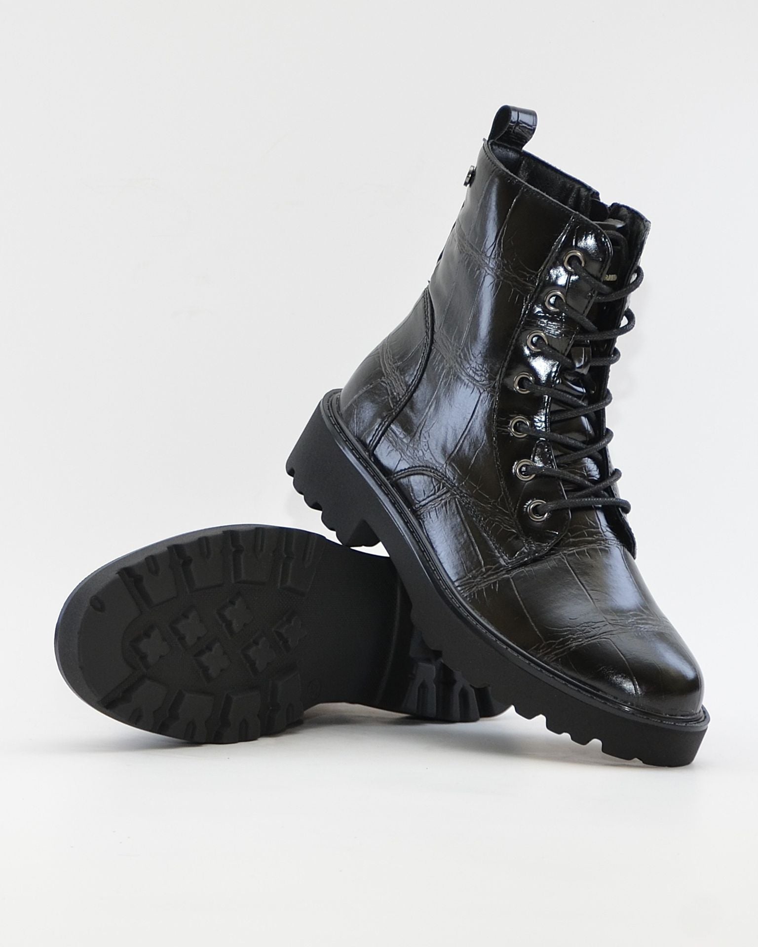 BOTA TIPO MILITAR CON PLATAFORMA XTI 146248 COCO NEGRO