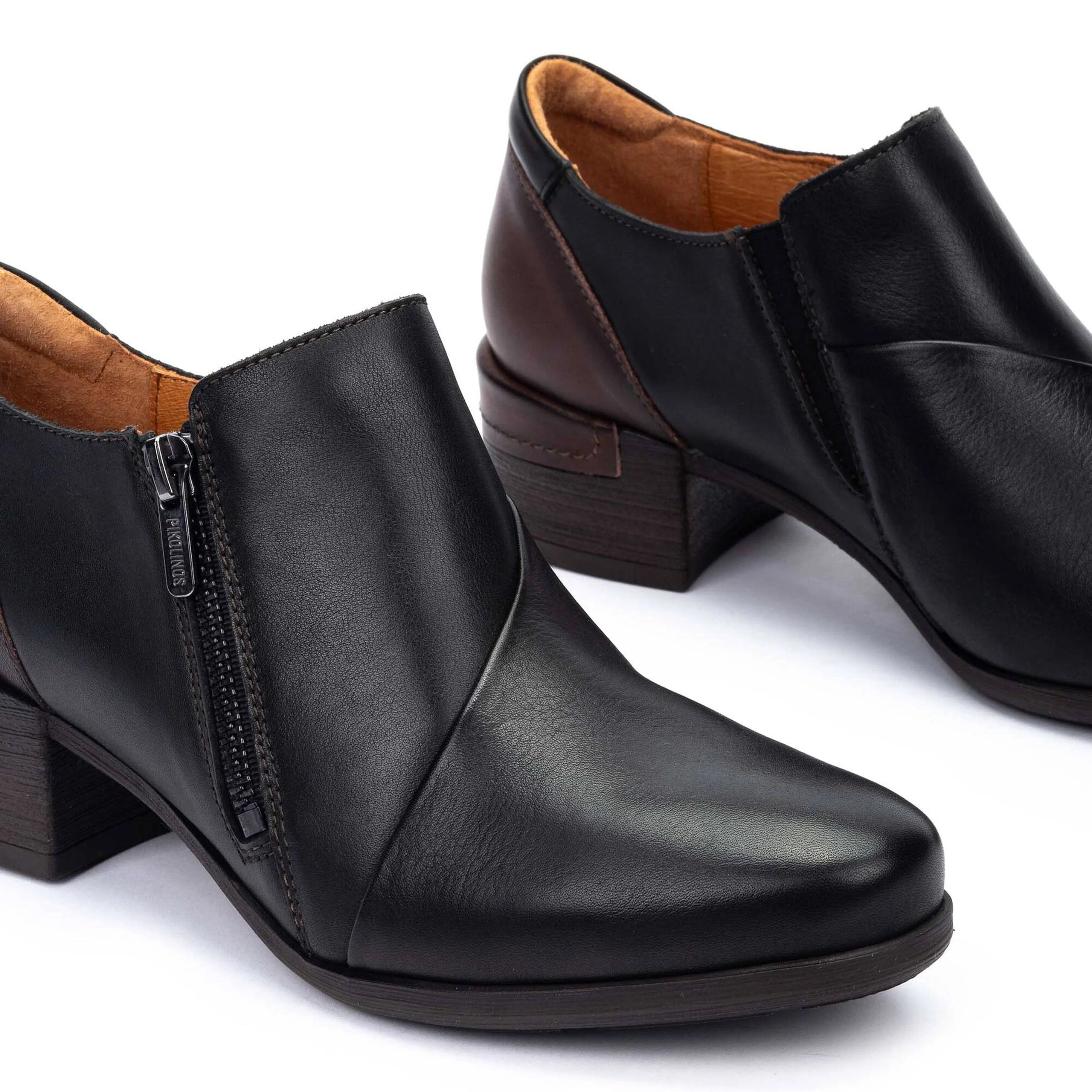 ZAPATO ABOTINADO CON CREMALLERA COLOR NEGRO MALAGA W6W-5902C1