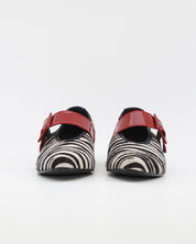 MERCEDITAS MUJER ANIMAL PRINT CEBRA CHAROL ROJO CON CORREA Y HEBILLA LACOMBA CLOVE