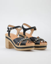 SANDALIA MUJER TACON Y PLATAFORMA COLOR NEGRO CON TACHAS PITILLOS 30213