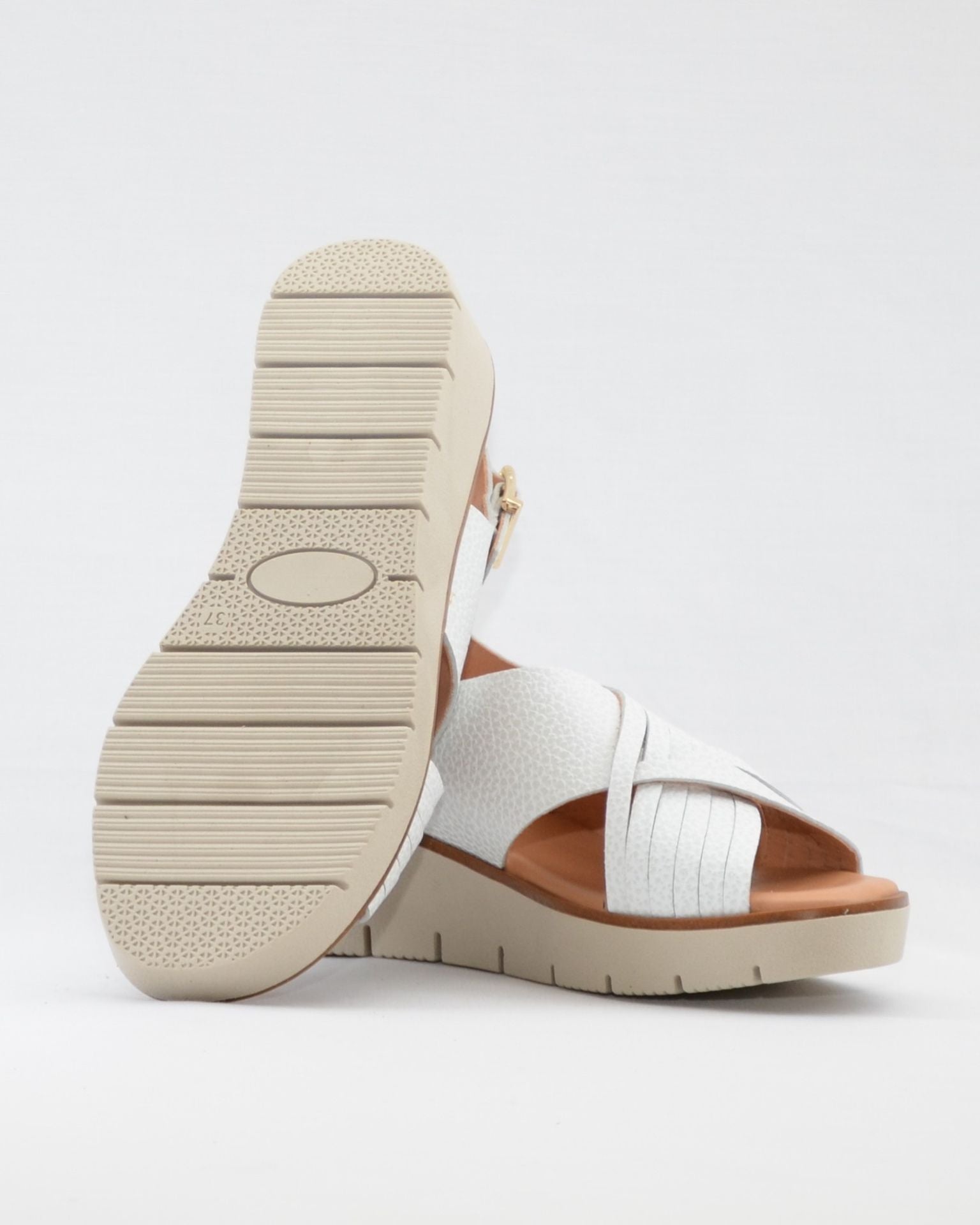 SANDALIA CUÑA BAJA CRUZADA BLANCA KAOLA 2451