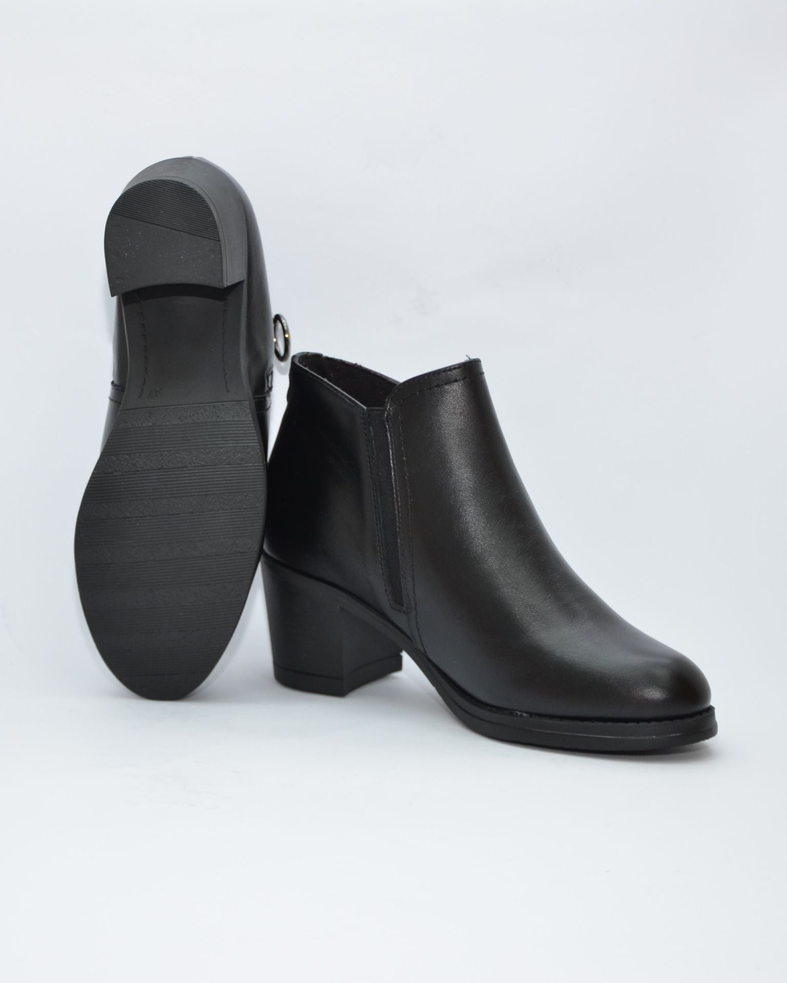 BOTIN NEGRO TACON CUADRADO 8816 NAPA NEGRO