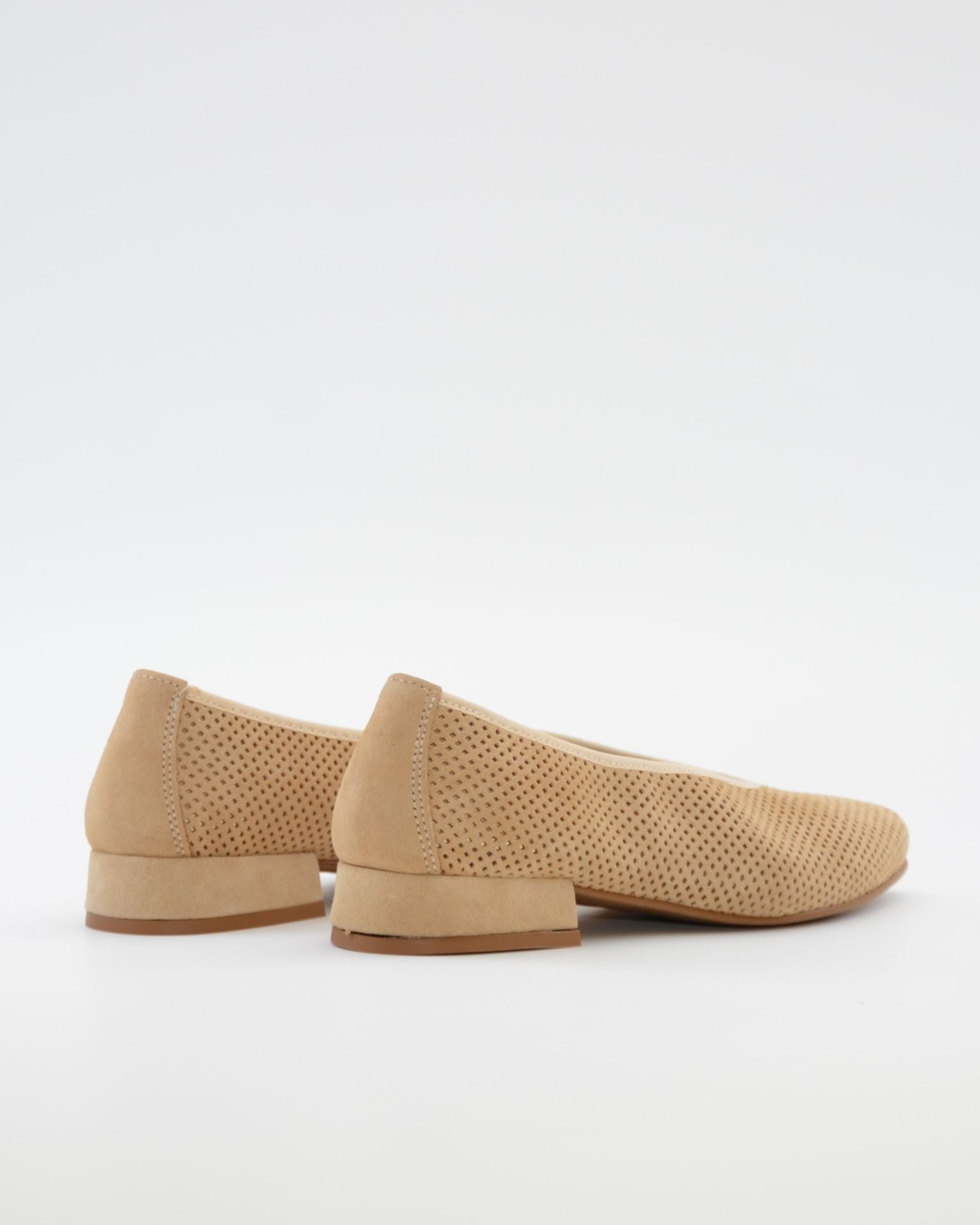 MERCEDITAS DE PIEL COLOR BEIGE LACOMBA CANNA