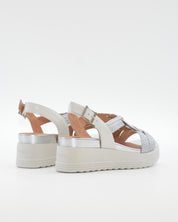 SANDALIA PLANA MUJER STONEFLY TRENZADA PLATA Y BLANCO
