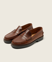 MOCASIN COSIDO A MANO COLOR MARRON SEAHORSE ANTIFAZ GOMA