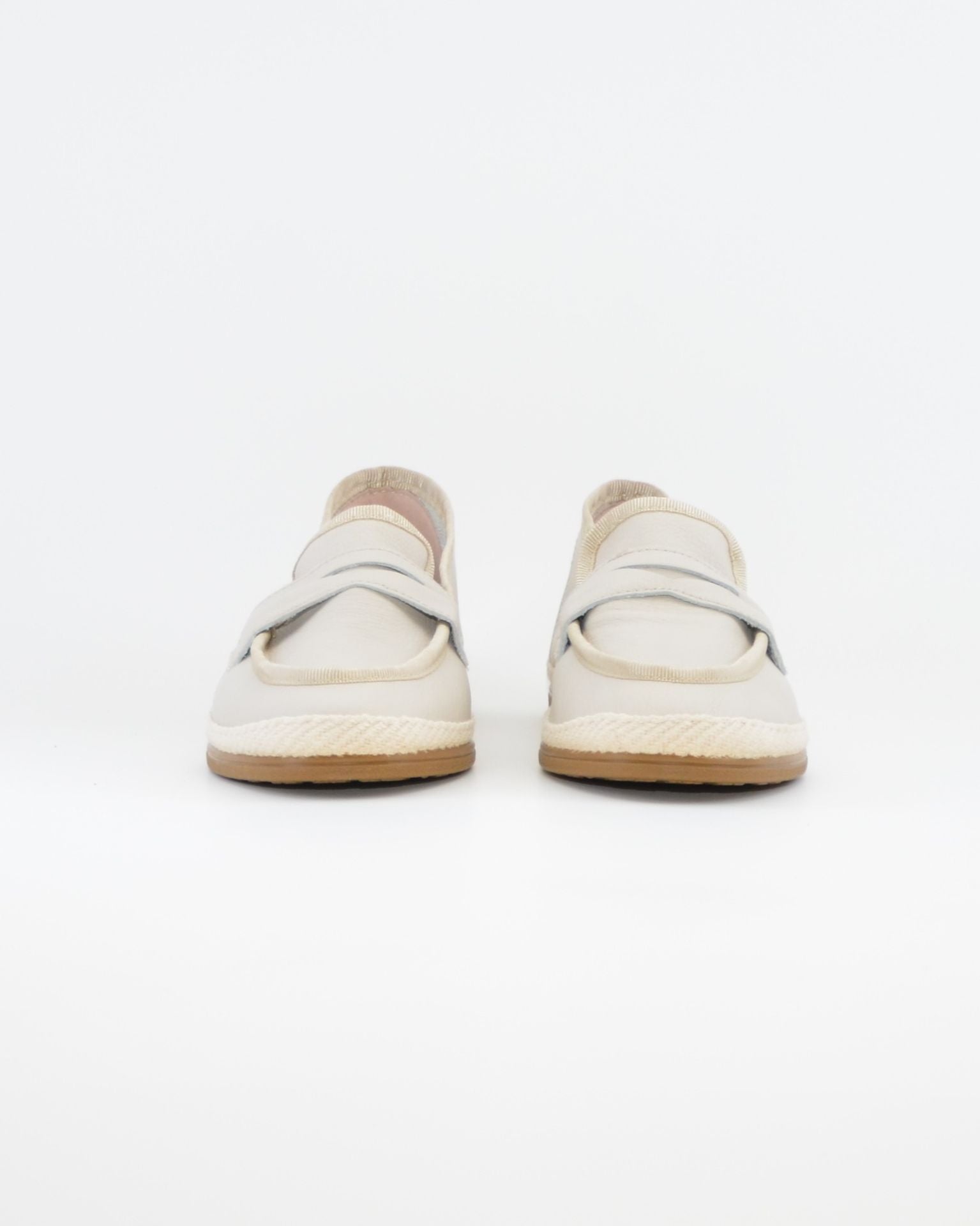 MOCASINES EN PIEL COLOR HIELO MACARENA RANIA 85