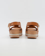 SNDALIA MUJER CUÑA COLOR CUERO PLANTA ACOLCHADA PAULA URBAN 35-710