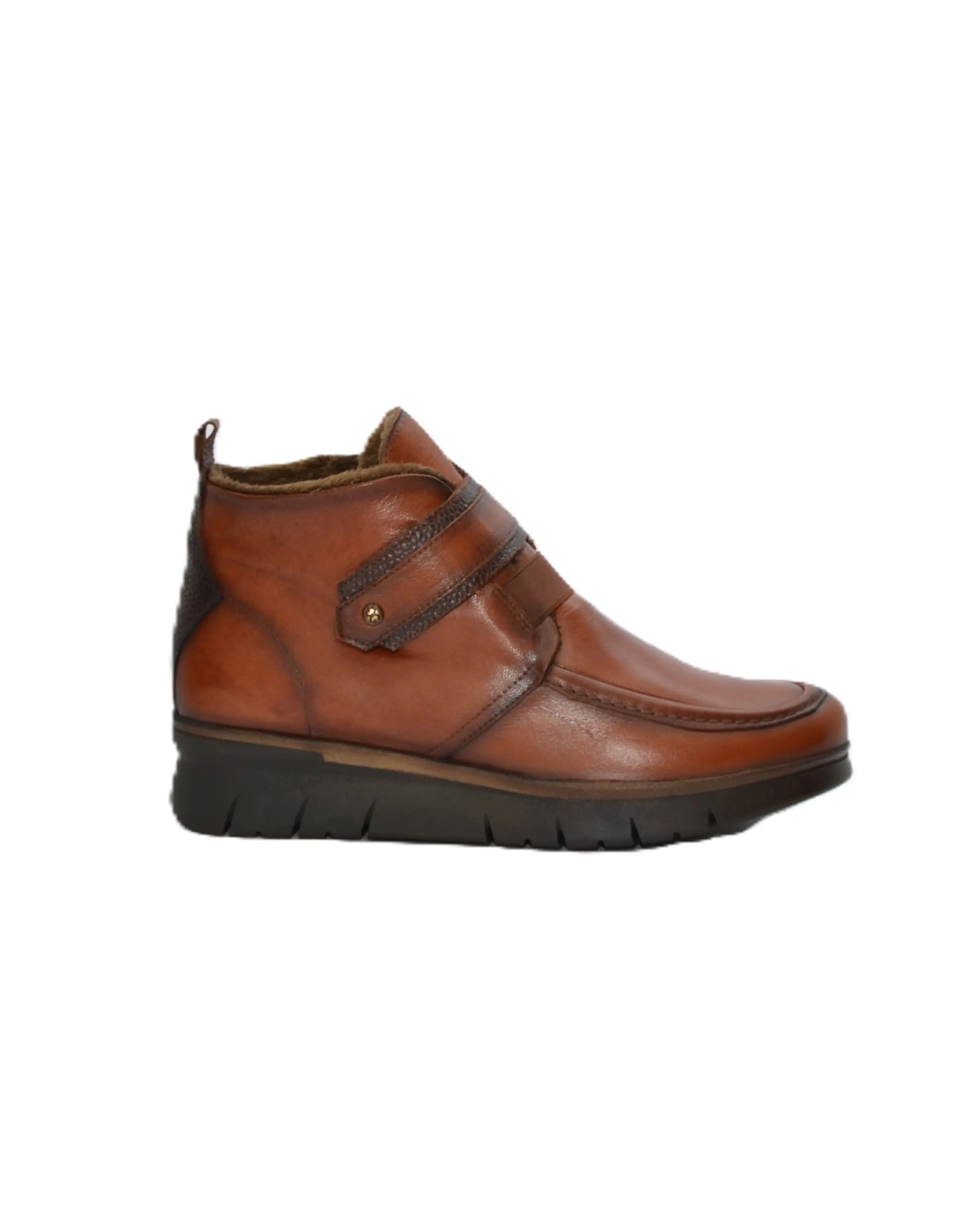 BOTINES DE MUJER PLANOS CON VELCRO EN COLOR CUERO
