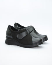 ZAPATO MUJER CUÑA NEGRO VELCRO ANCHO ESPECIAL  8104 CONFORT CLASS