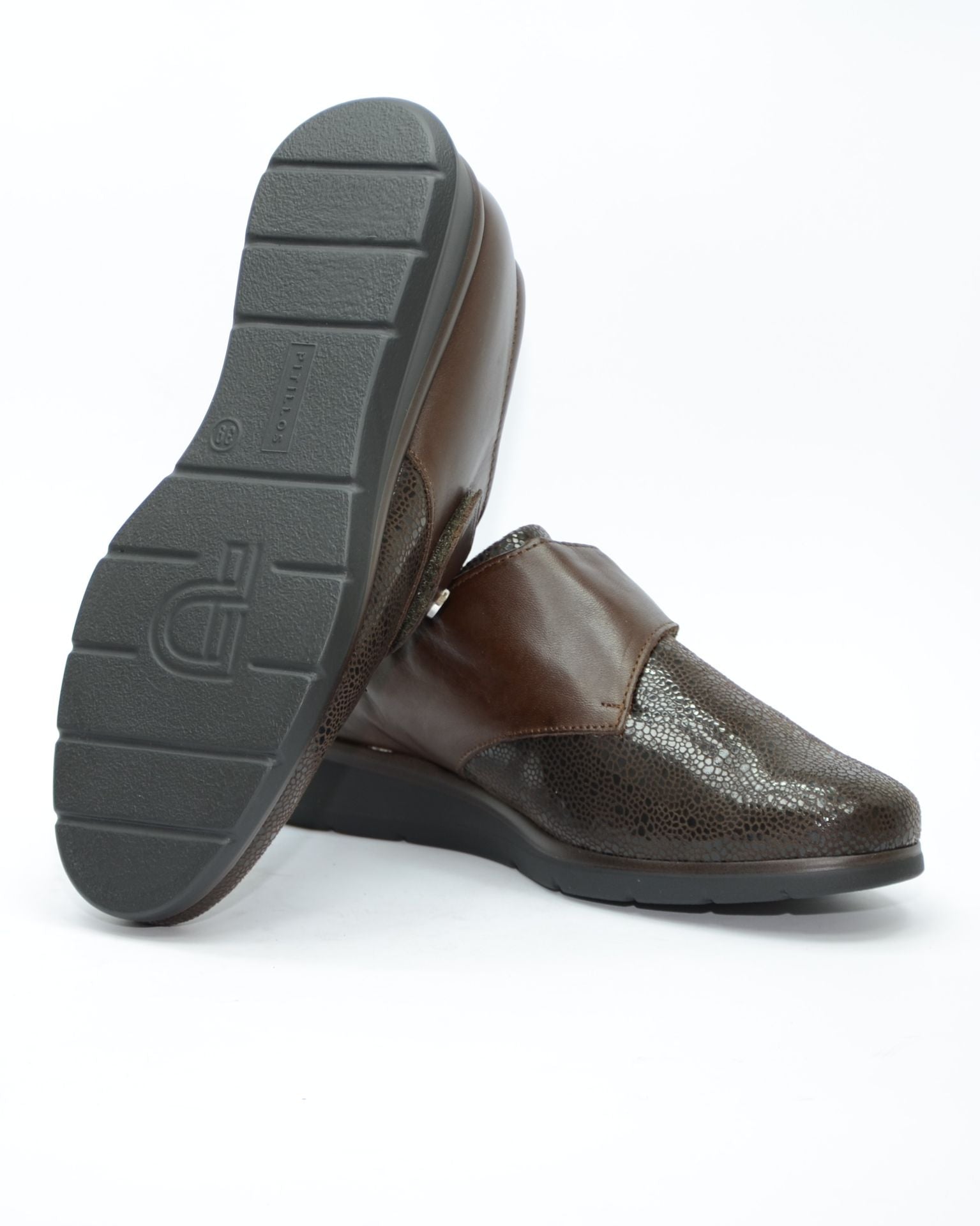 ZAPATO VELCRO ANCHO ESPECIAL MARRON 10710