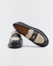 MOCASIN MUJER PIEL MARRON CON LANA LACOMBA LYCHEE