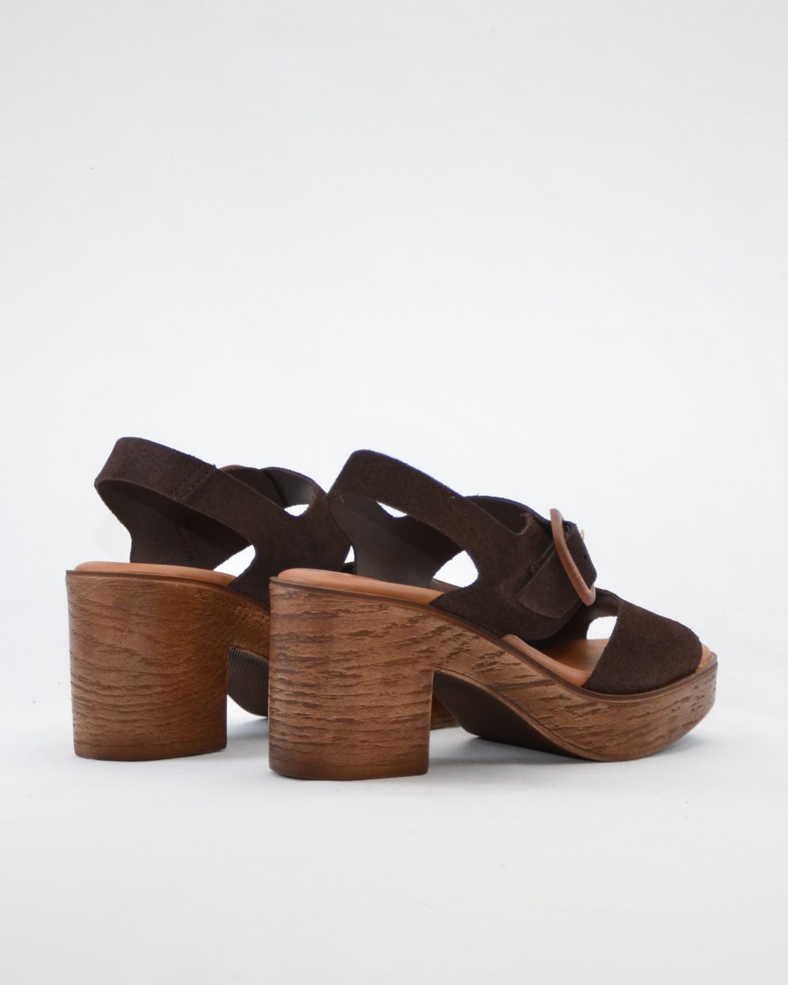 SANDALIA MUJER PLATAFORMA COLOR MARRON CHOCOLATE CON HEBILLA KAOLA 930