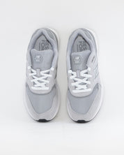 SNEAKERS NEW BALANCE M880 6HE ZAPATILLA DEPORTIVA HOMBRE COLOR GRIS FRESH FOAM