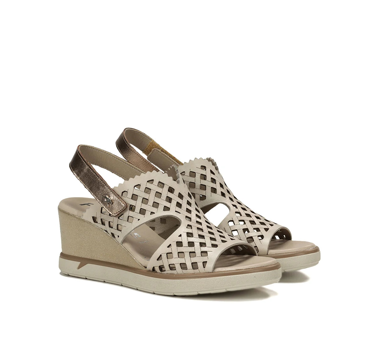 SANDALIA MUJER FLUCHOS COLOR BEIGE CON TIRA TRASERA METALIZADA SMASH F1972 RAW