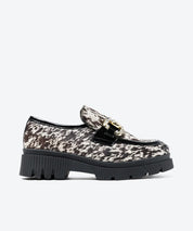 MOCASIN MUJER ANIMAL PRINT ADORNO BRILLO LACOMBA COSMOS