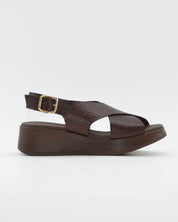 SANDALIA MUJER CRUZADA COLOR MARRON PLANTA ACOLCHADA PAULA URBAN 33-2070 TESTA