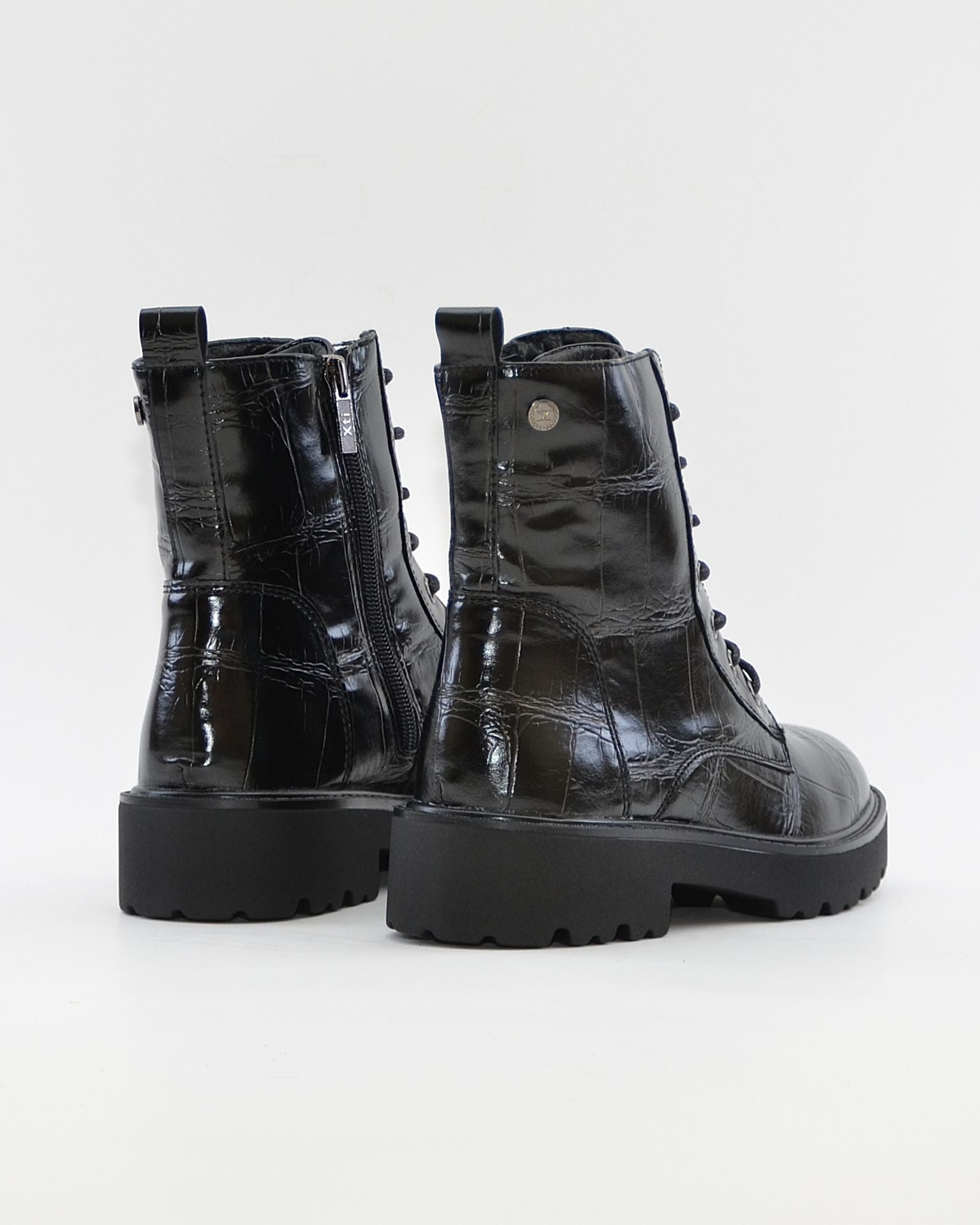 BOTA TIPO MILITAR CON PLATAFORMA XTI 146248 COCO NEGRO
