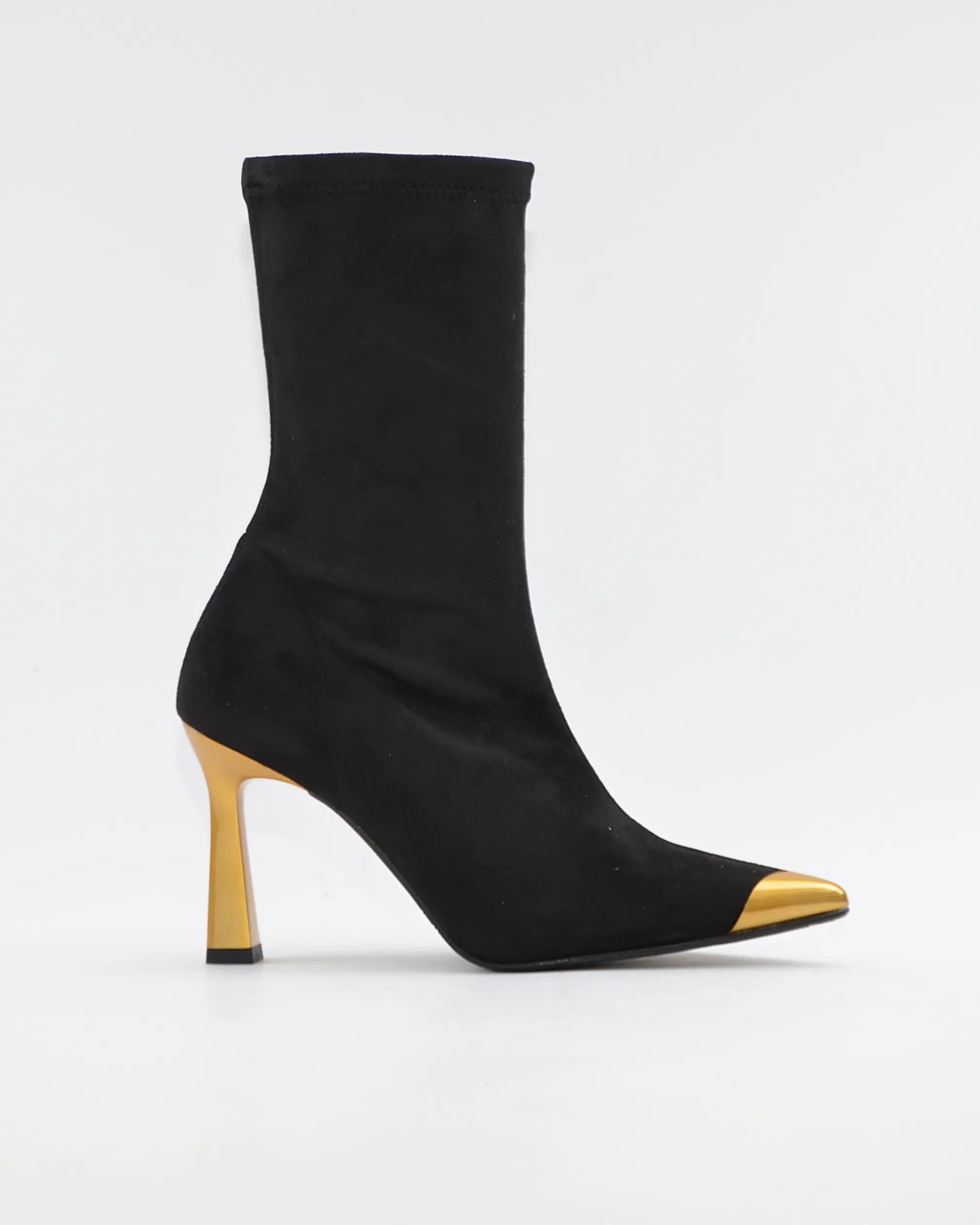 BOTA MEDIA CAÑA LYCRA MUJER COLOR NEGRO DETALLES DORADOS DANIELA VEGA 2880 ANTE STRECH