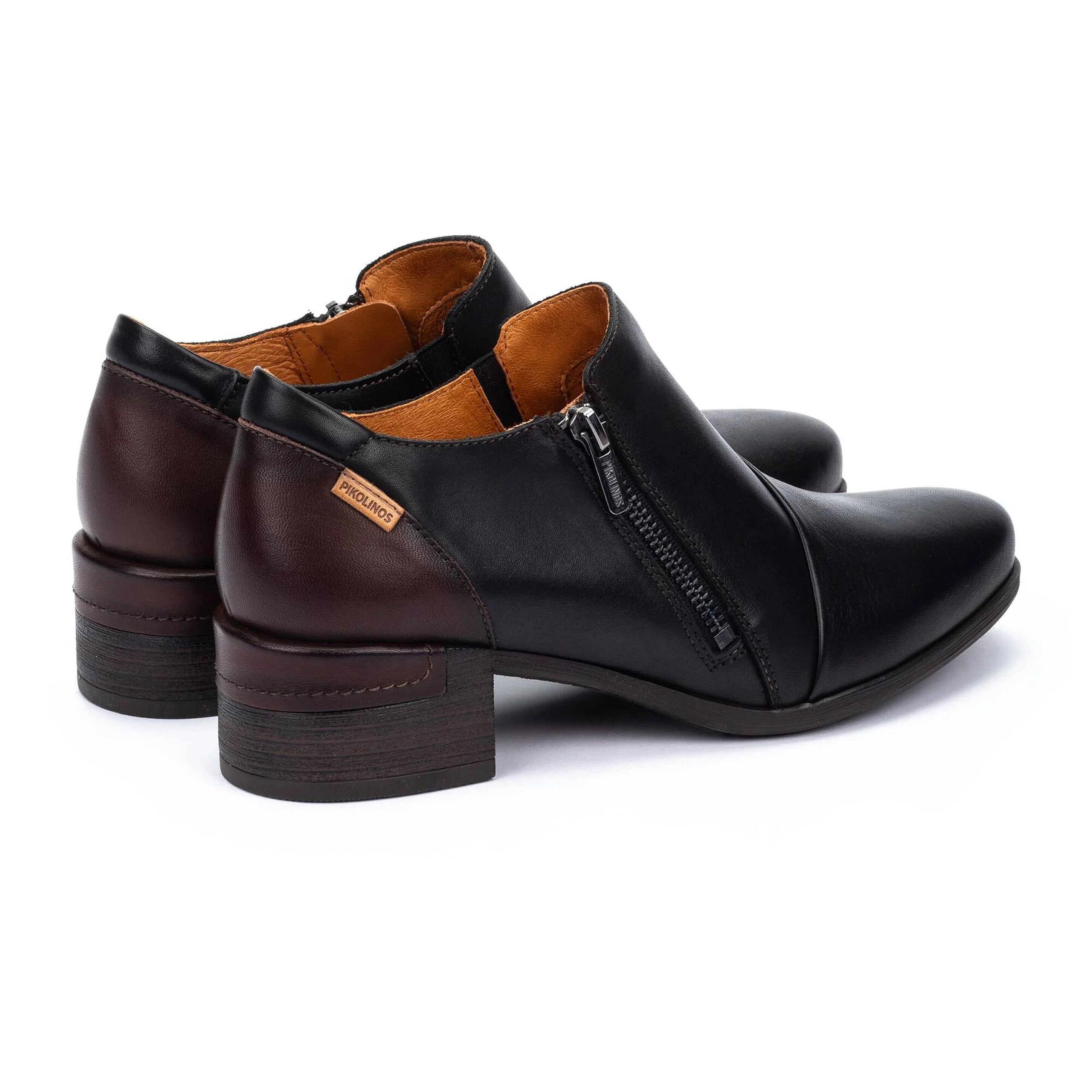 ZAPATO ABOTINADO CON CREMALLERA COLOR NEGRO MALAGA W6W-5902C1