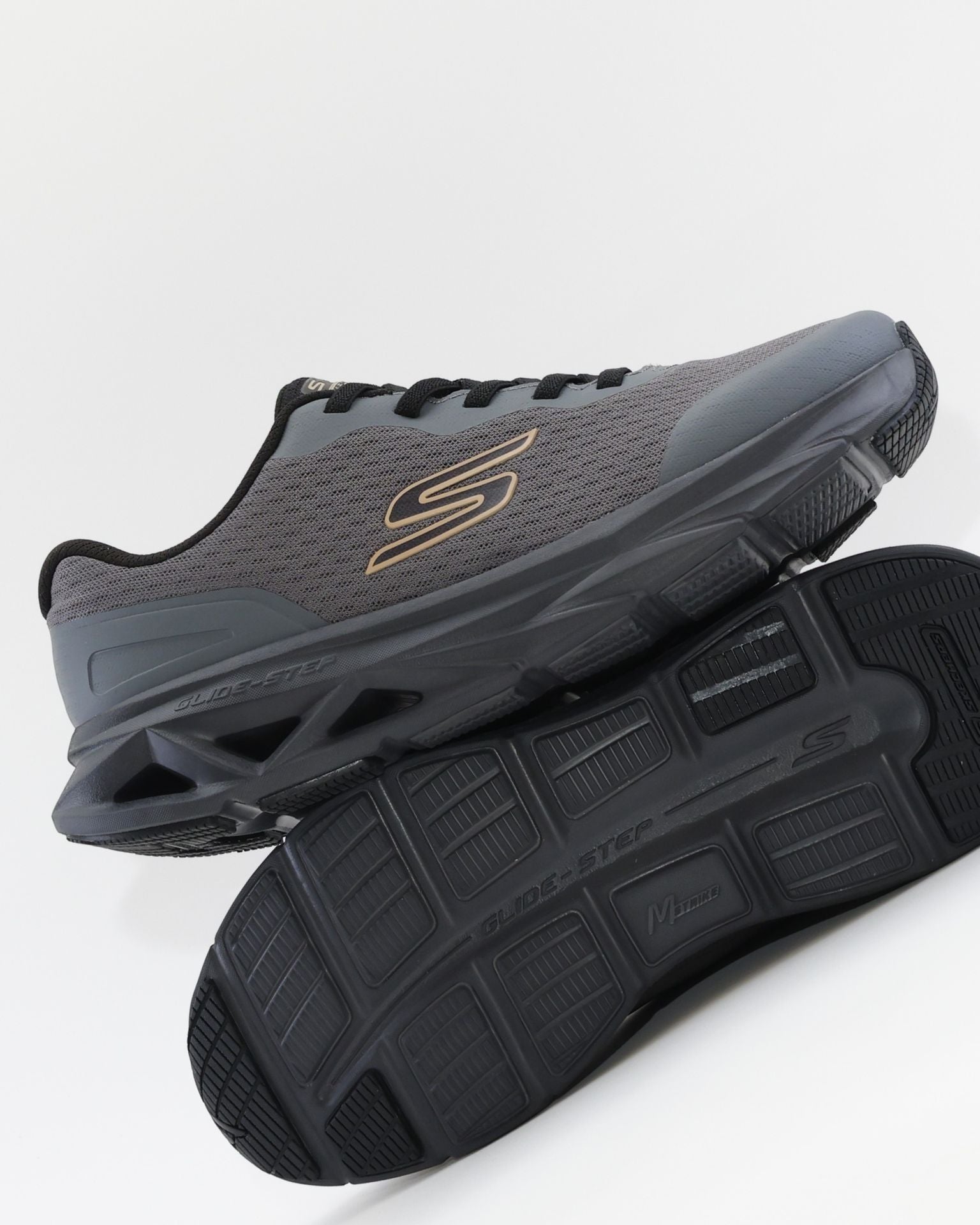 SNEAKERS HOMBRE DEPORTIVO SKECHERS GRIS OSCURO 221041 CHAR