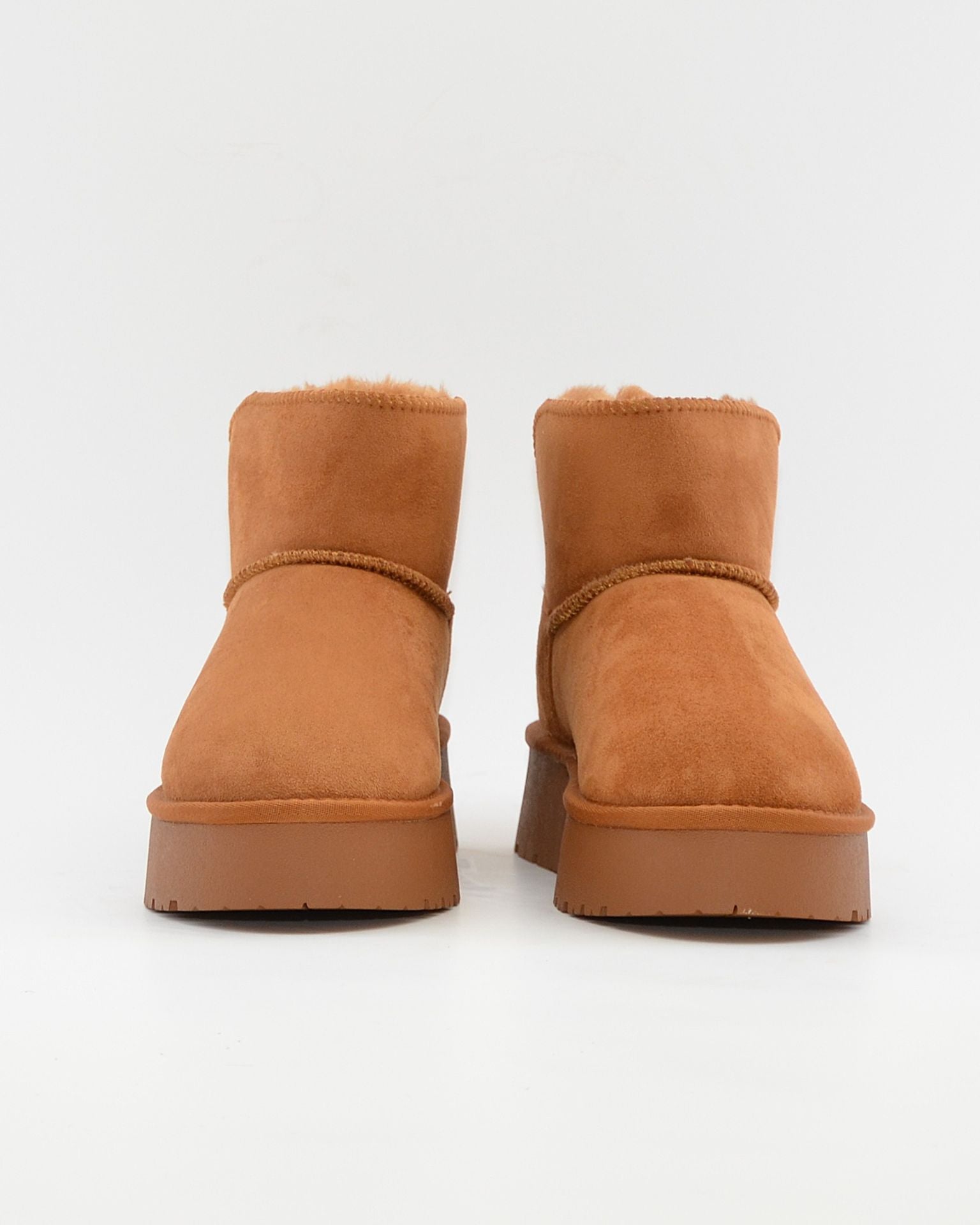 BOTAS AUSTRALIANAS PLATAFORMA COLOR CAMEL XTI 122197