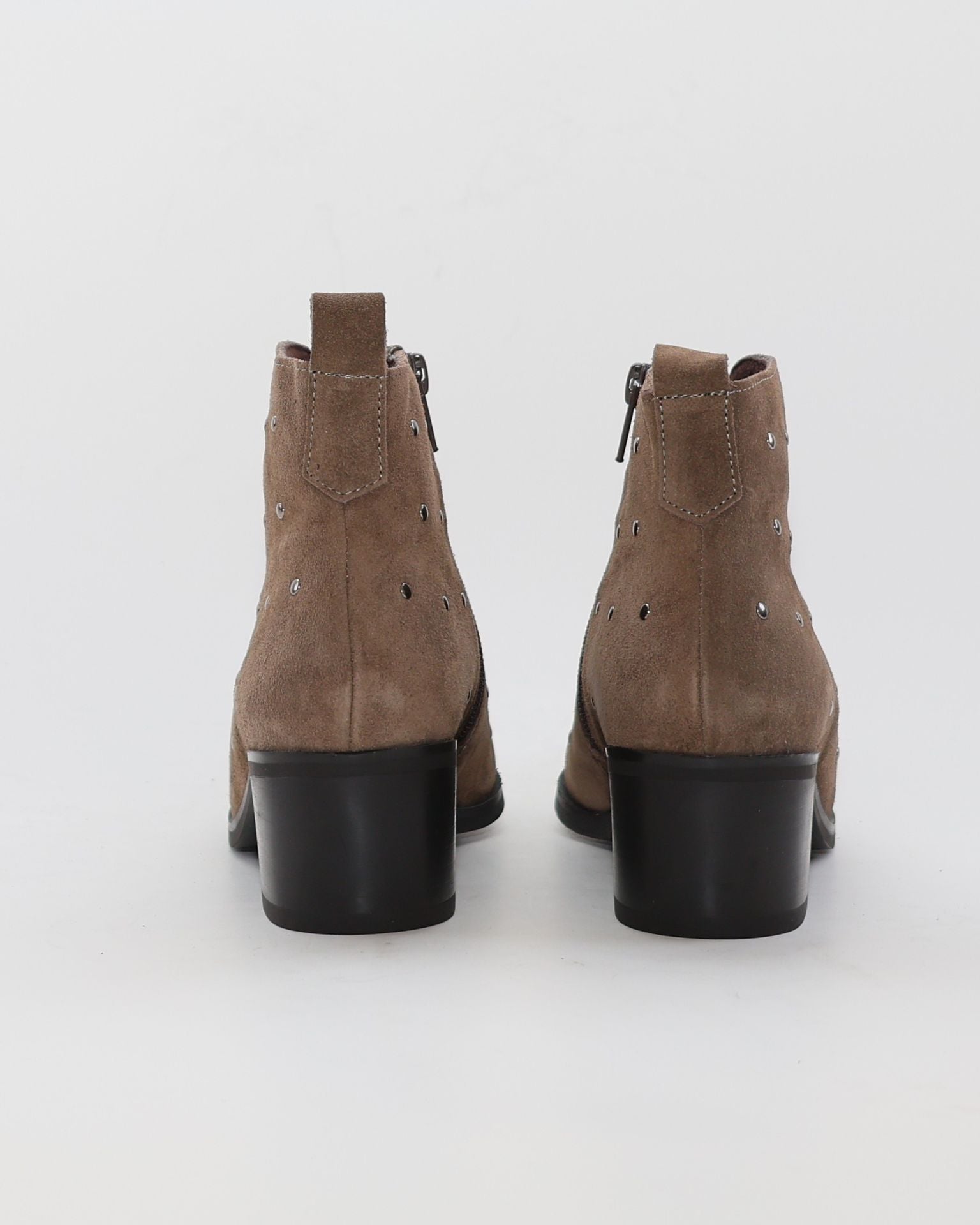 BOTIN MUJER TACON ANCHO SERRAJE TAUPE CASTOR TACHAS KAOLA 3049