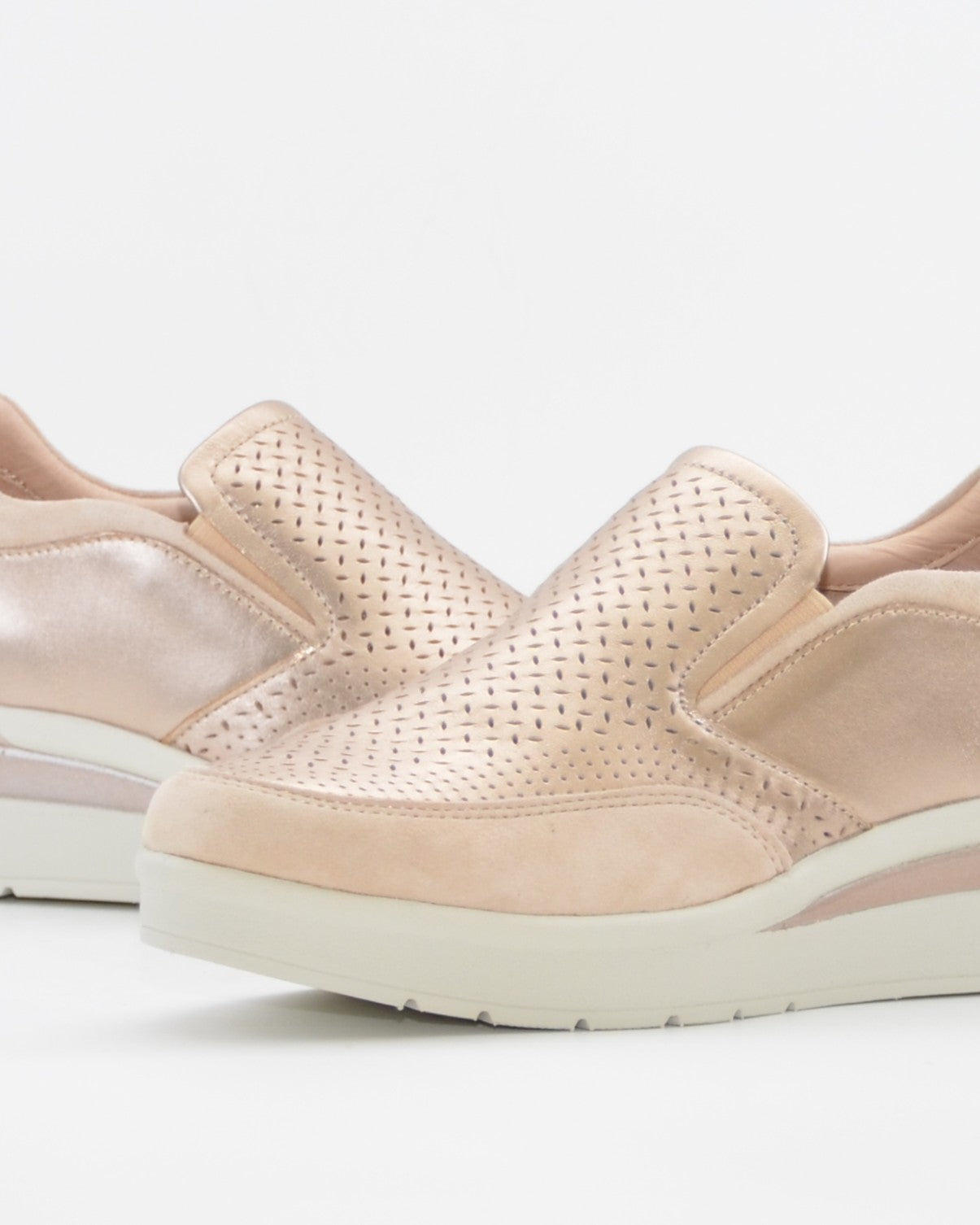 DEPORTIVO STONEFLY MUJER SLIP ON METALIZADO ORO PLANTILLA EXTRAHIBLE
