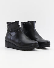 BOTINES DE MUJER CON CUÑA BAJA COLOR NEGRO GIORDA 27681