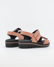 SANDALIA TRES VELCROS PLANTILLA EXTRAIBLE COLOR SALMON ANCHO ESPEIAL