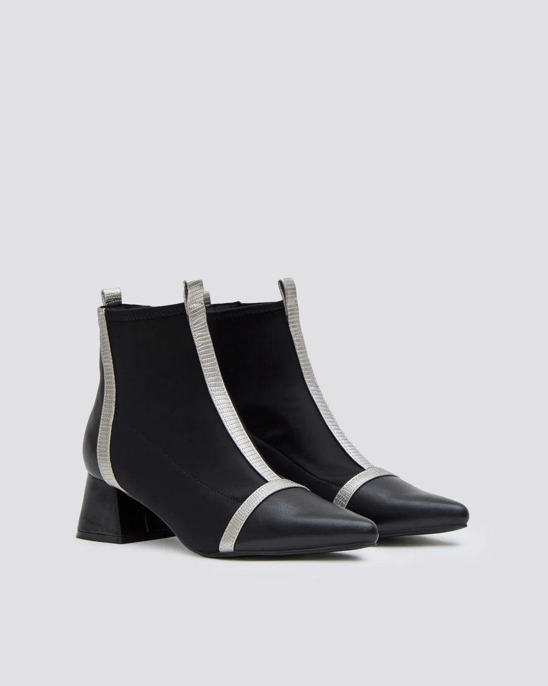 BOTIN PLANO LICRA NEGRO PLATA A3448