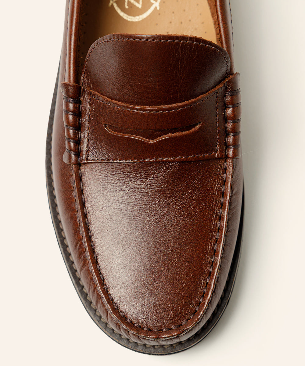 MOCASIN COSIDO A MANO COLOR MARRON SEAHORSE ANTIFAZ GOMA