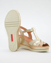 SANDALA DE CUÑA MUJER COLOR PLATINO TIRAS EN BEIGE NUDE PIKOLINOS W3Z-1836CLC1