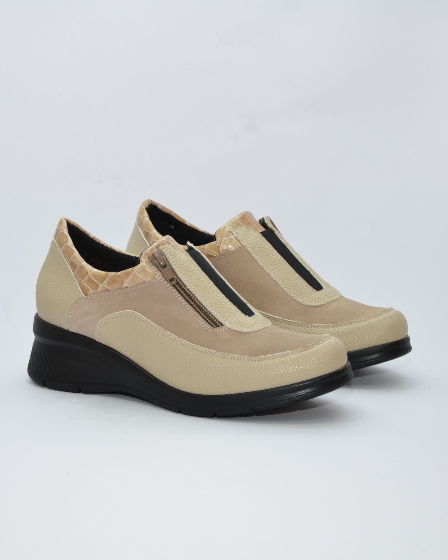 ZAPATO MUJER CUÑA BEIGE  ELÁSTICO Y CREMALLERA 8099 CONFORT CLASS