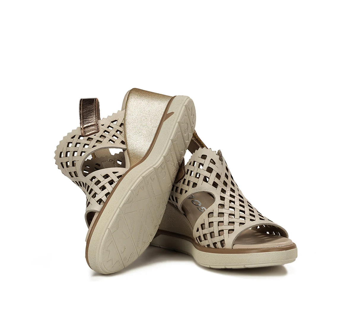 SANDALIA MUJER FLUCHOS COLOR BEIGE CON TIRA TRASERA METALIZADA SMASH F1972 RAW