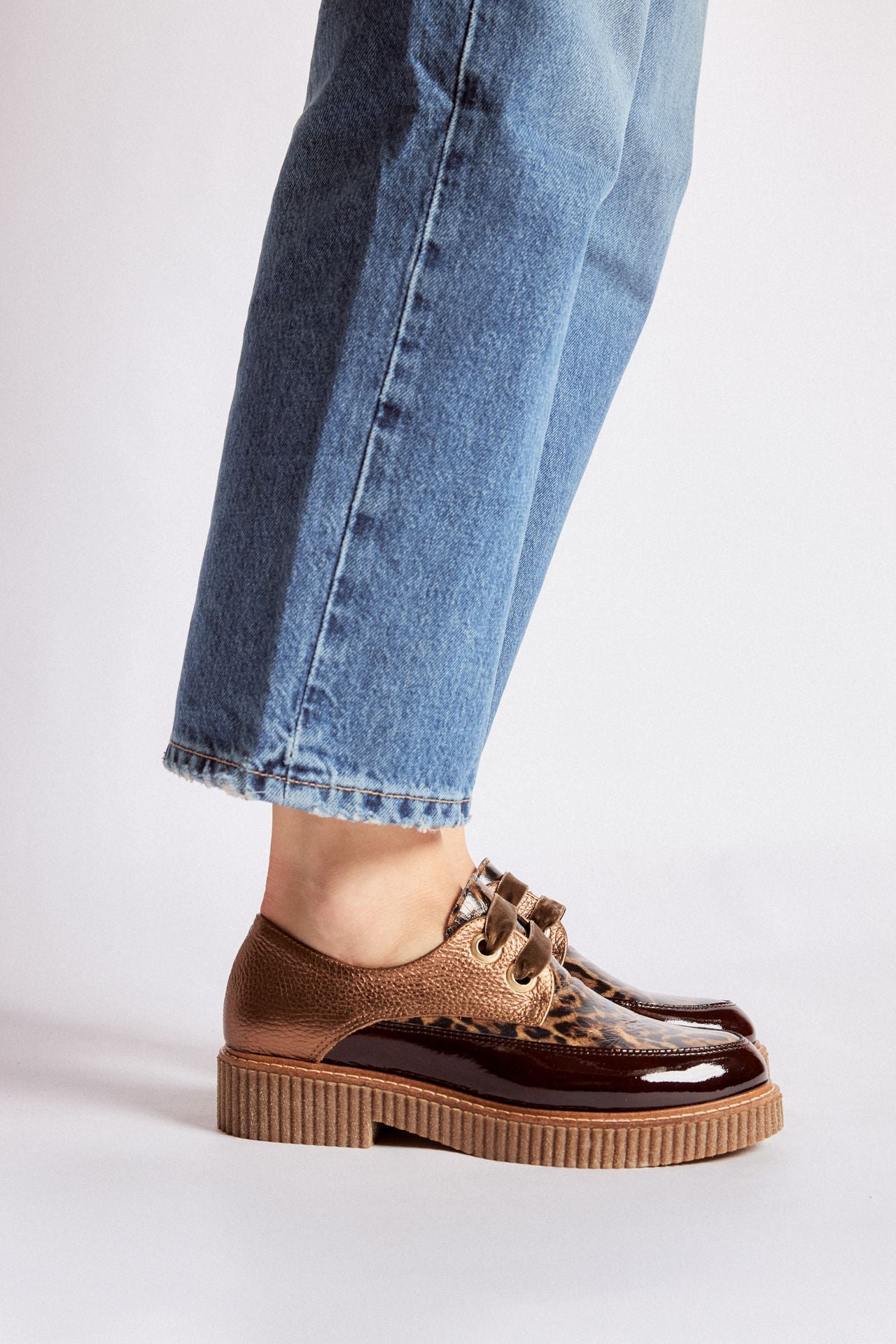 ZAPATO MUJER CORDON CHAROL MARRON ANIMAL PRINT LACOMBA ODARA