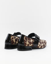 MERCEDITAS MUJER ANIMAL PRINT JIRAFA CHAROL NEGRO CON CORREA Y HEBILLA LACOMBA CEDAR