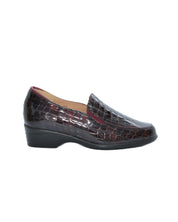 ZAPATO ANCHO ESPECIAL CHAROL COCO BURDEOS PLANTILLA EXTRAIBLE 255610-03