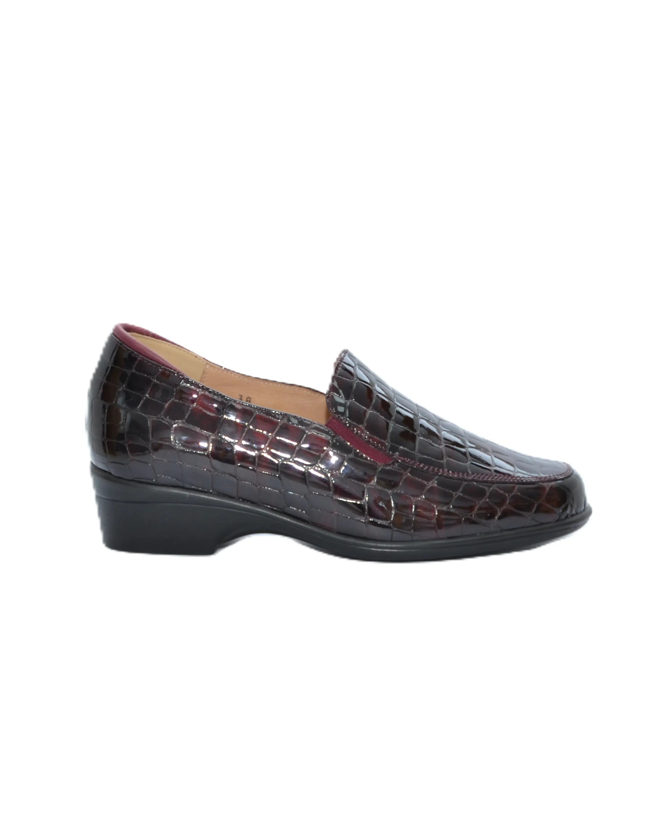 ZAPATO ANCHO ESPECIAL CHAROL COCO BURDEOS PLANTILLA EXTRAIBLE 255610-03