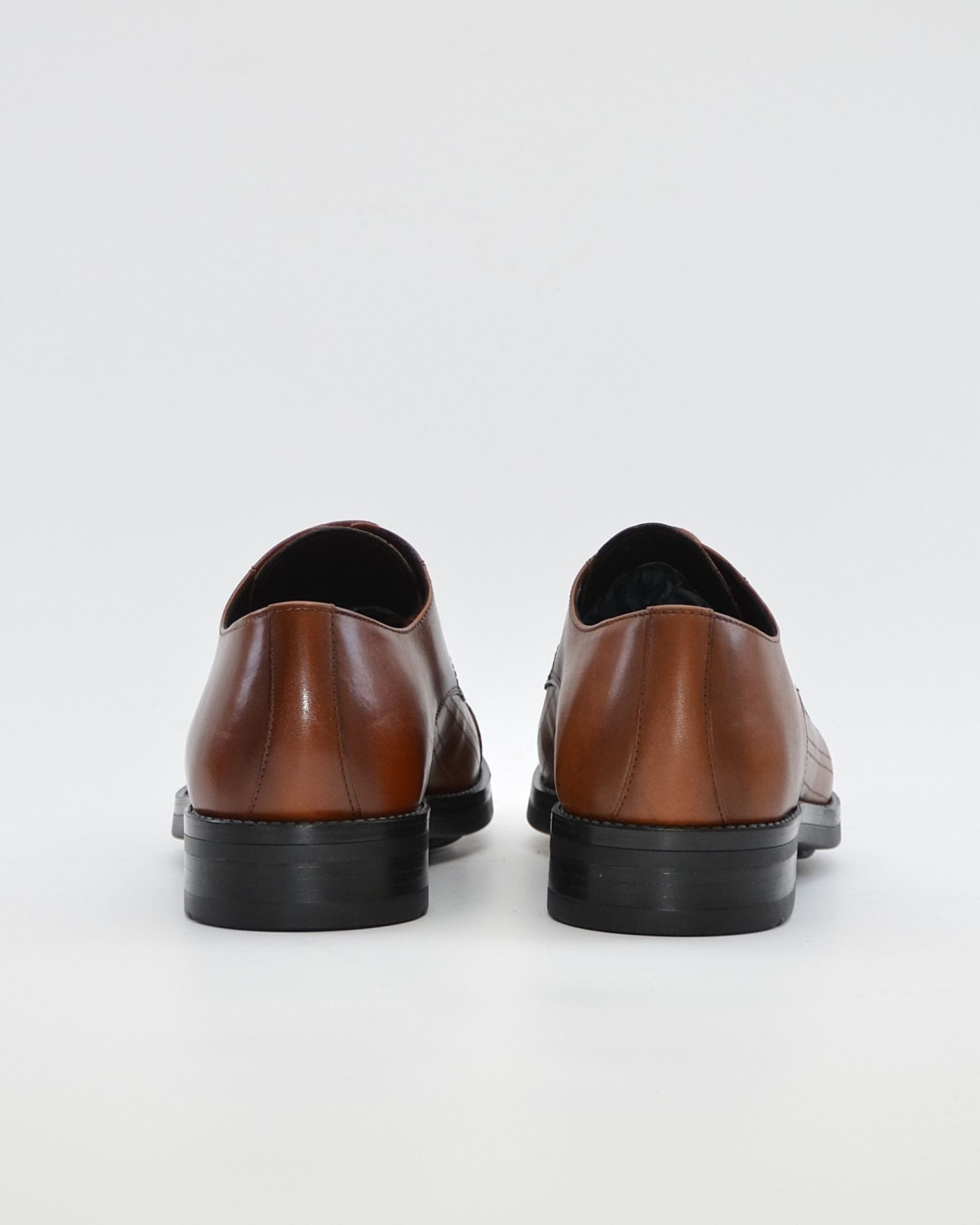 ZAPATO CORDON HOMBRE BLUCHER PICADO CUERO KEEP HONEST 01183 VICTORIA COÑAK