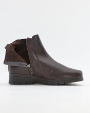 BOTINES DE MUJER CON CUÑA BAJA Y CREMALLERA COLOR MARRON CHOCOLATE VALERIAS 2910